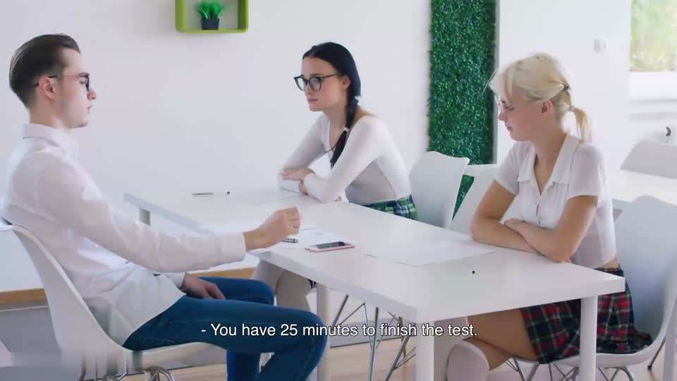 OSTP4823 11月新流U精品大作极品爆乳网红美少女伊娃剧情演绎清纯学生制服上课迟到被老师用大肉棒惩罚性交萝莉挑逗骚逼射精