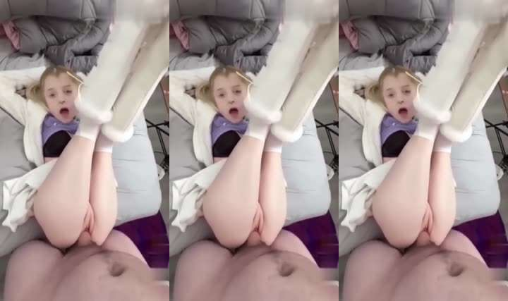 禽兽父亲乱伦爆肉16岁女儿，白虎小穴都要操烂鬼父混剪骚逼挑逗萝莉性交