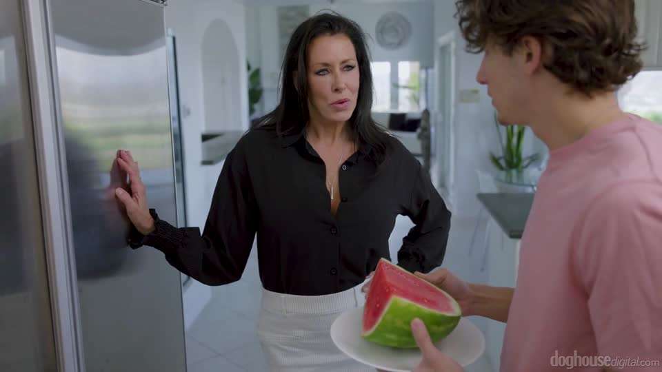 Reaga  Foxx（性感熟女被精液灌满！）性交挑逗白虎