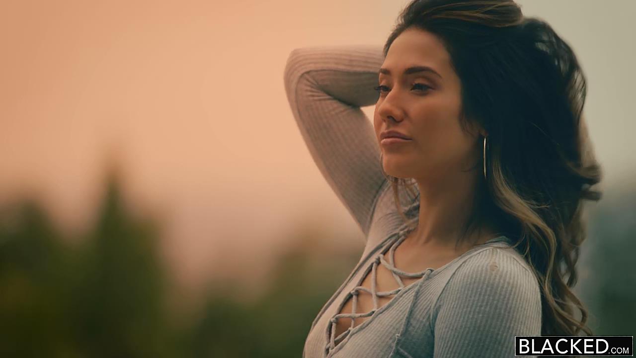 Blacked.eva.lovia.720p骚逼人妻挑逗性交